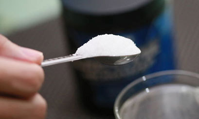 creatine mixed in warm water